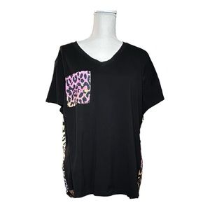 Vintage V-neck black w/ colorful animal Print short sleeve T-shirt size XXL